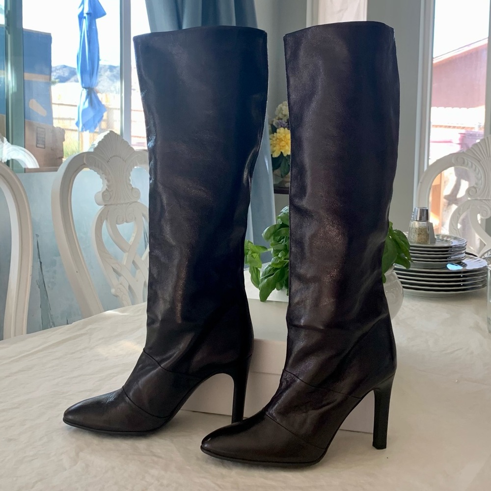 NEVER WORN ESCADA Black knee high boots